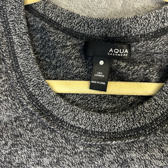 Aqua Cashmere Women’s Off-Shoulder Gray Sweater Size Small - Picture 3 of 7